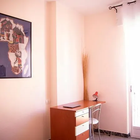 Pop In! Sunny 2bdr Near The Cagliari